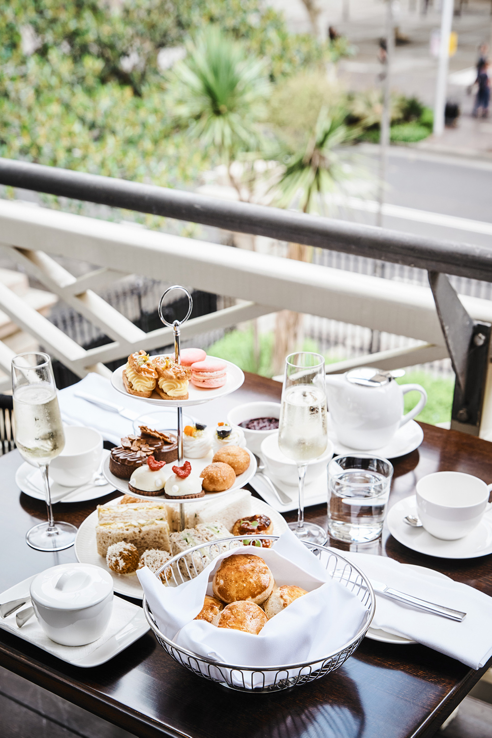 bullion-bar-and-dining-high-tea-5